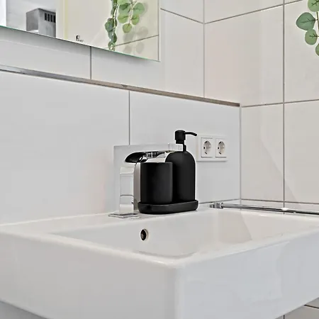 Chic In Limpertsberg Near Center