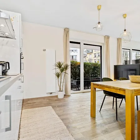 Chic In Limpertsberg Near Center