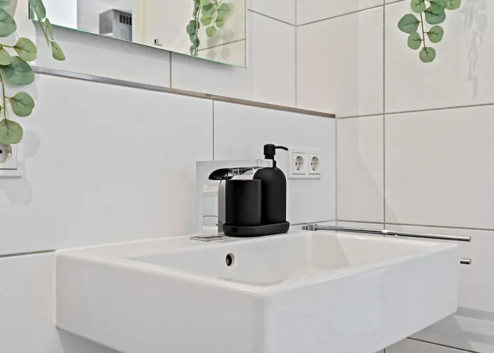 Chic In Limpertsberg Near Center